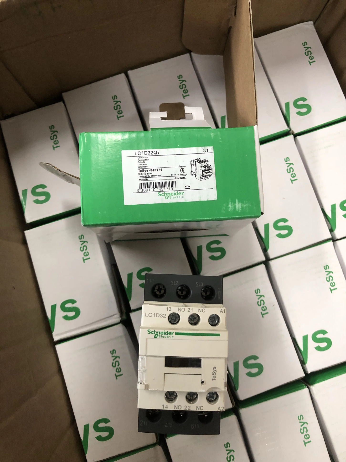 កុងតាក់ទរ័ ស្នៃដឺ 32A 380V